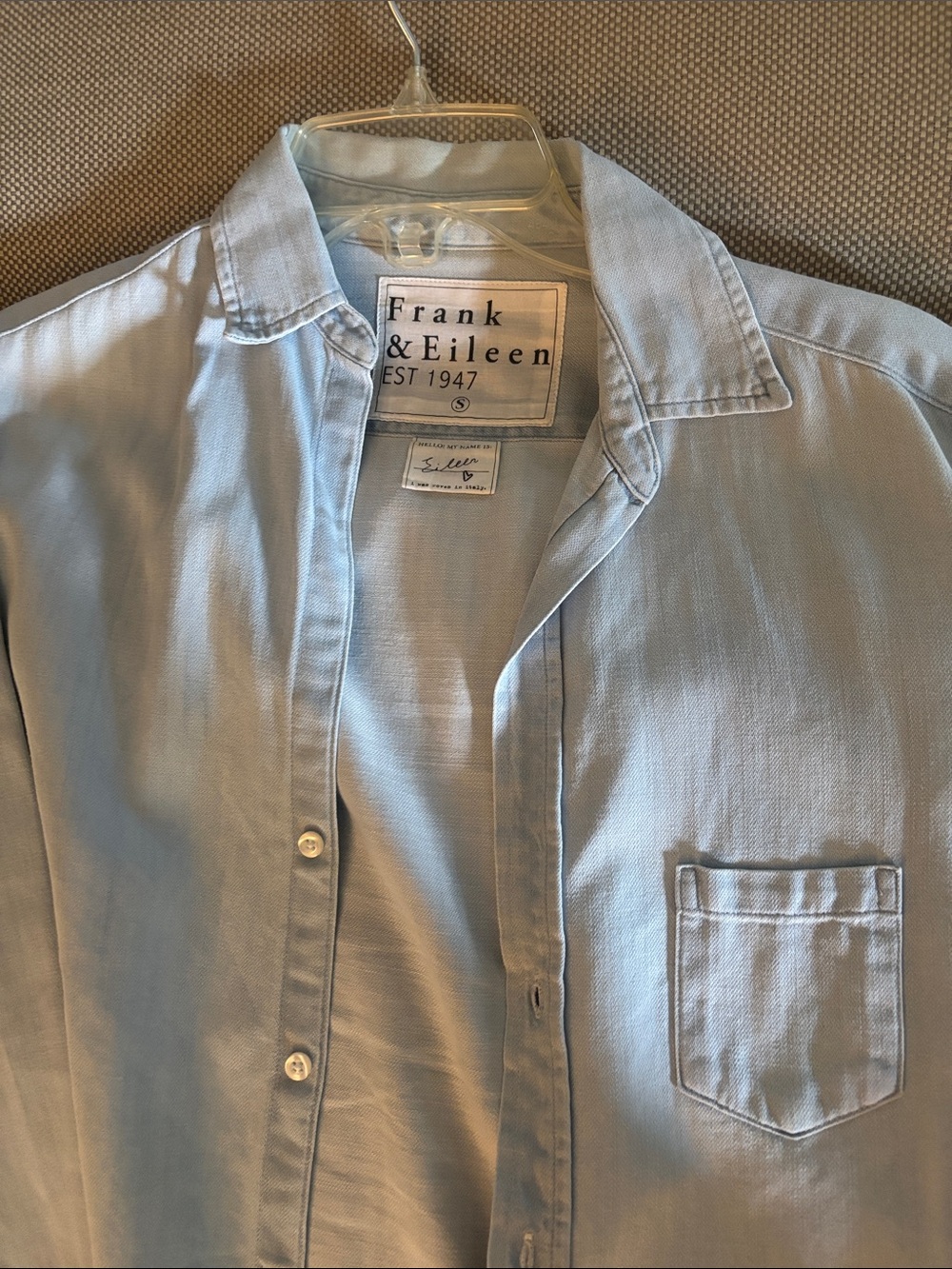 Frank & Eileen Women’s Pale Blue Lightweight Denim Shirt - Picture 3 of 3